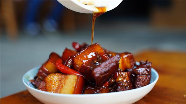 立秋吃红烧肉的文化含义（探寻立秋吃红烧肉的文化内涵）