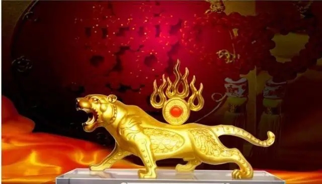 适合1974年属虎人戴的首饰（怎样选择适合属虎人的珠宝首饰）