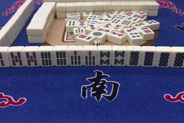 明天打麻将坐哪个位置能赢（打麻将赢钱的最佳方位)