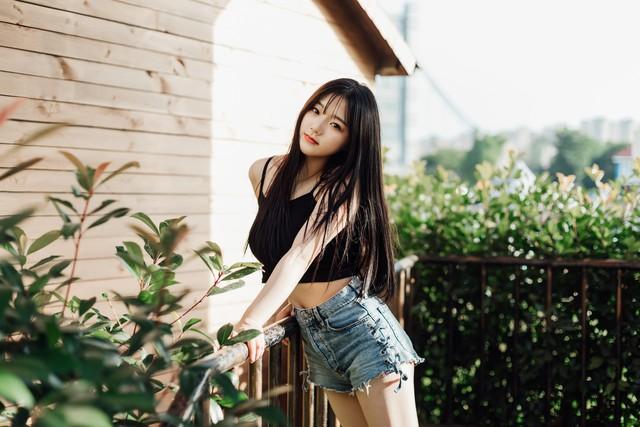 天秤女高冷还是随和？看她的情绪而定