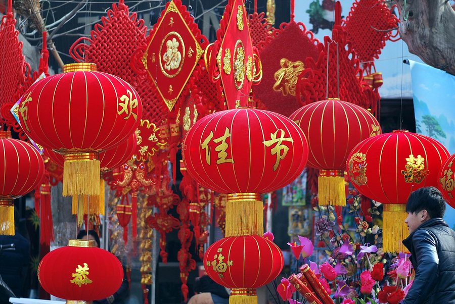 过年什么时候结束（过年的时长解析）